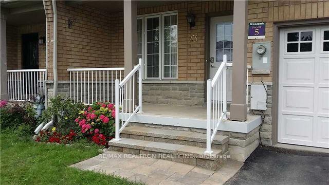 Photo 2 of 23 Silver Linden Drive, Richmond Hill, Langstaff — HOMEH