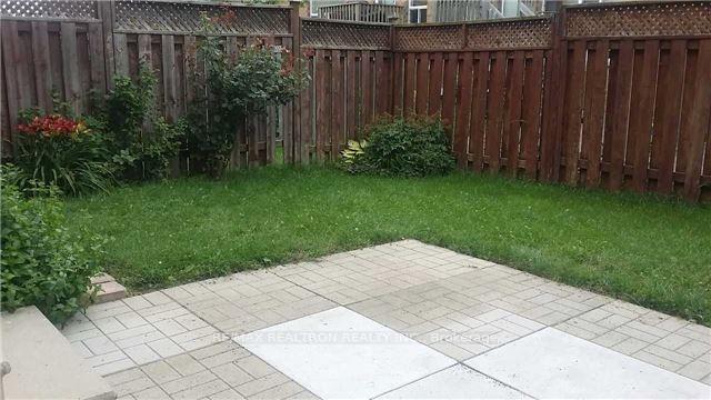 Photo 5 of 23 Silver Linden Drive, Richmond Hill, Langstaff — HOMEH