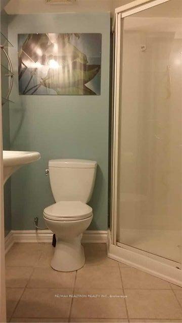 Photo 10 of 23 Silver Linden Drive, Richmond Hill, Langstaff — HOMEH