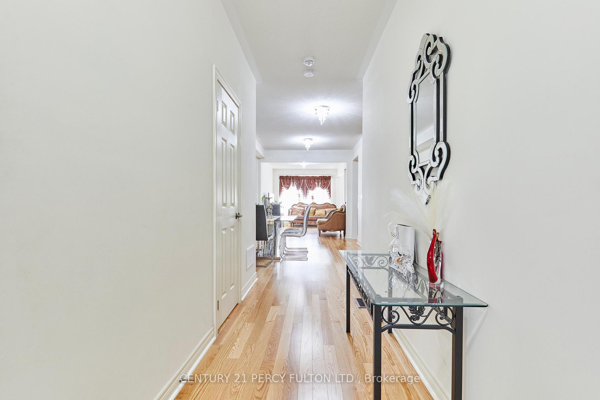 Photo 2 of 1205 Kettering Drive, Oshawa, Eastdale — HOMEH