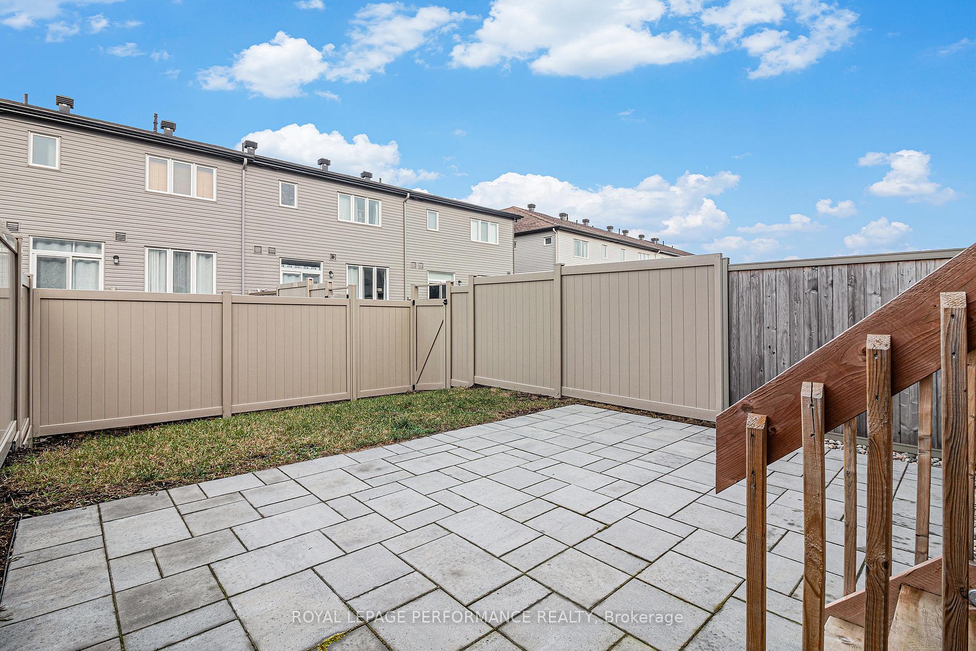 Photo 5 of 577 Decoeur Drive E, Ottawa, Avalon West — HOMEH