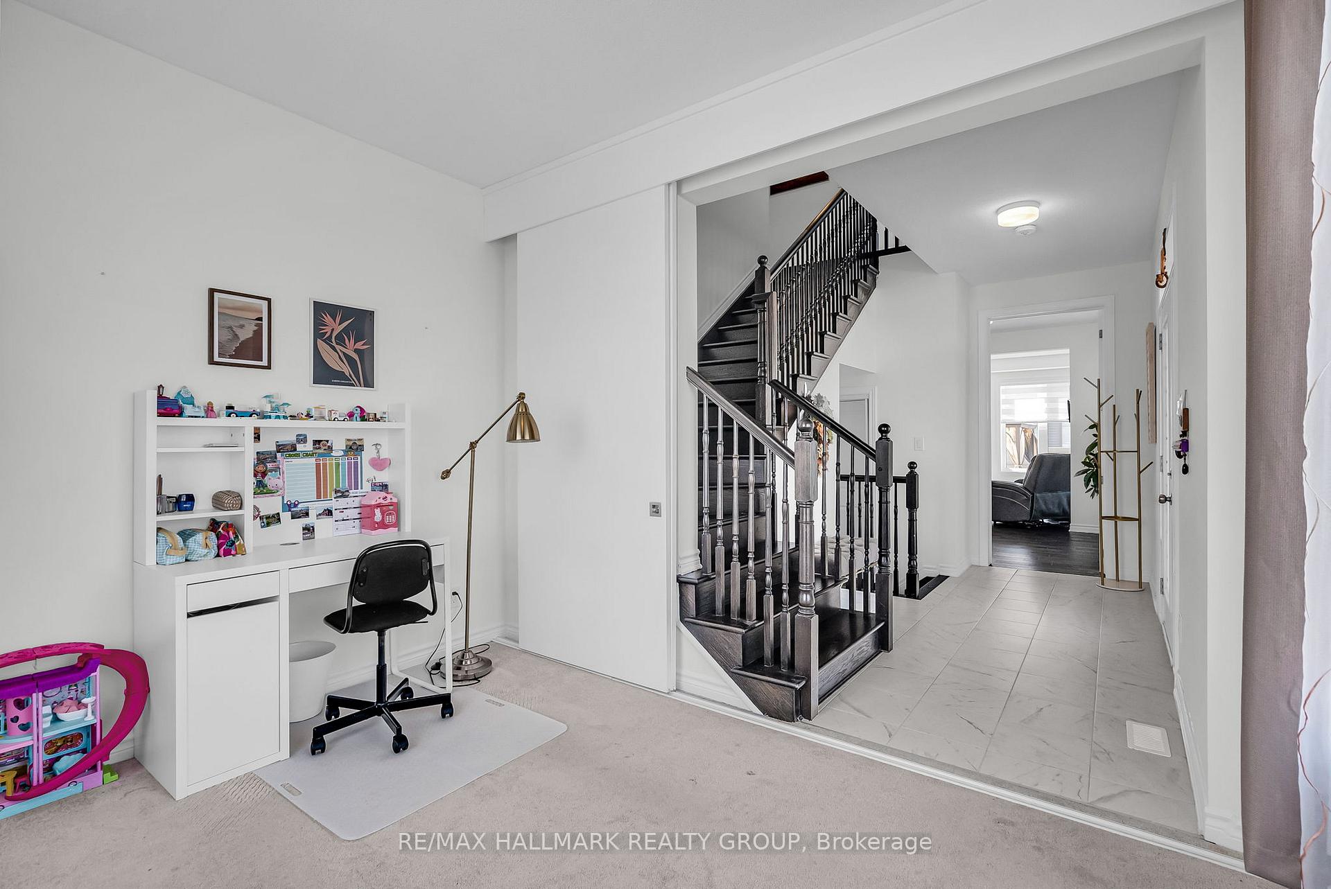 Photo 5 of 10 Pewee Place, Ottawa, Avalon West — HOMEH