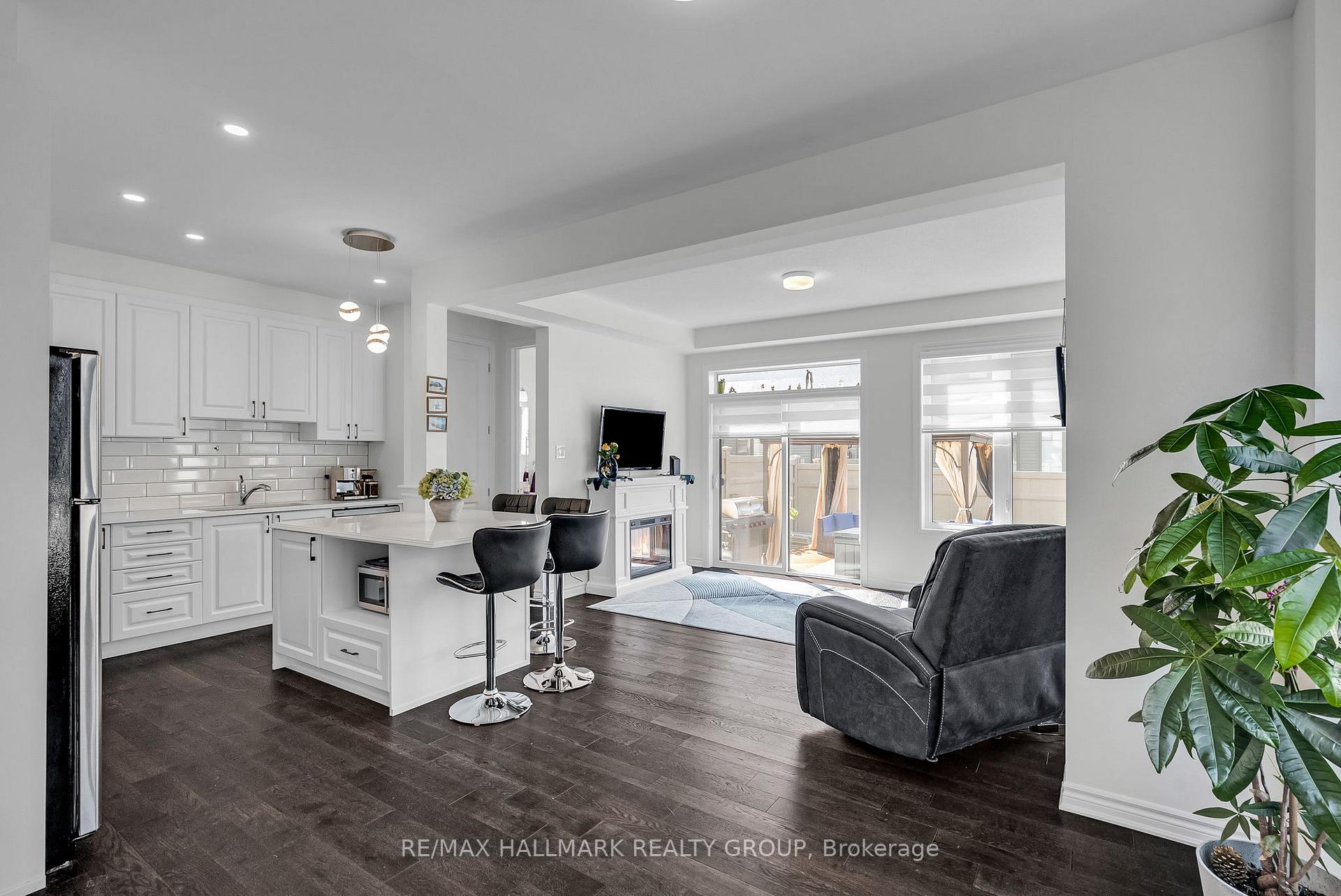Photo 6 of 10 Pewee Place, Ottawa, Avalon West — HOMEH