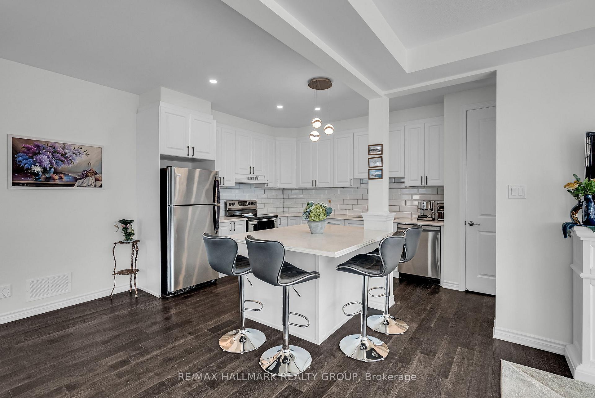 Photo 7 of 10 Pewee Place, Ottawa, Avalon West — HOMEH