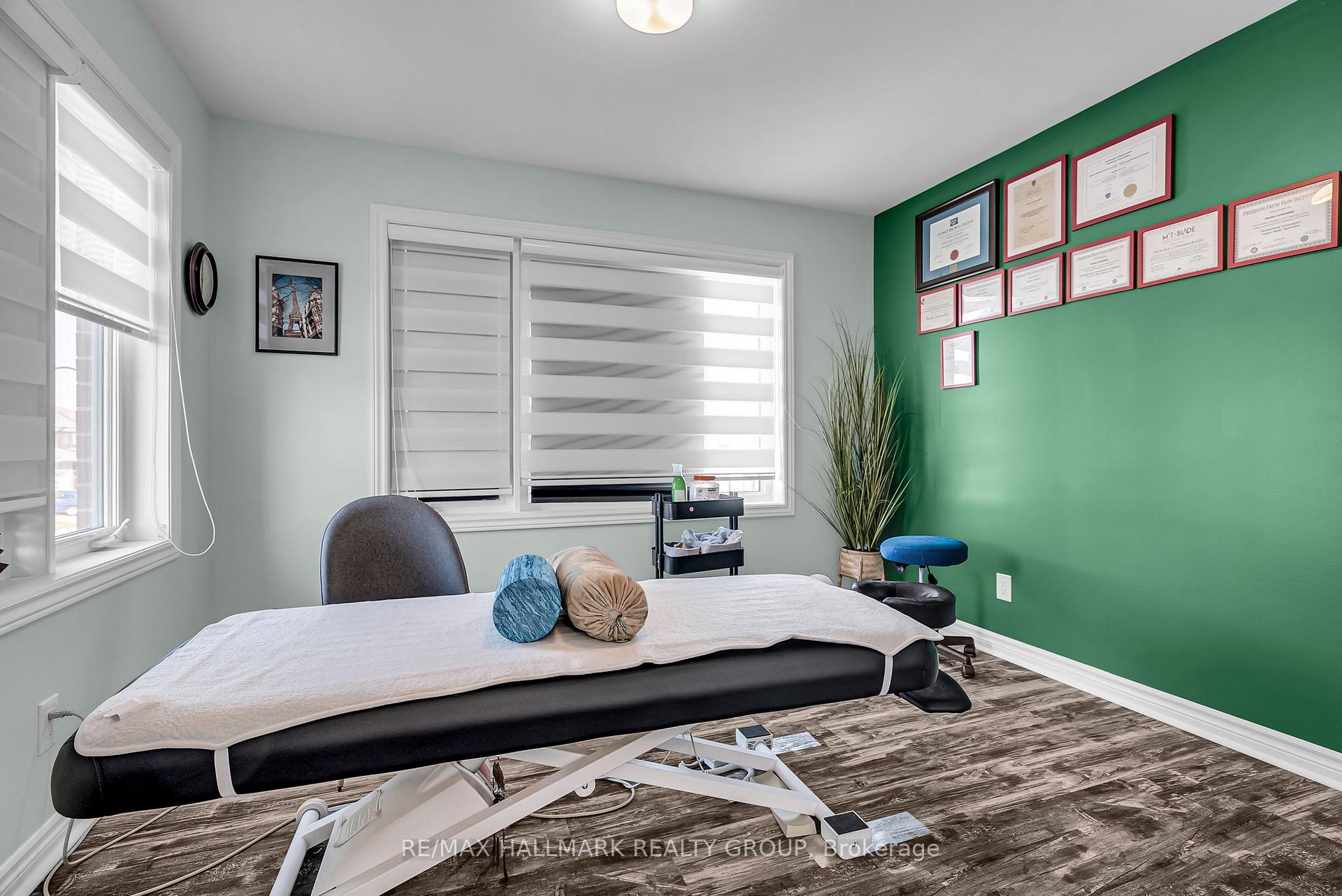 Photo 15 of 10 Pewee Place, Ottawa, Avalon West — HOMEH