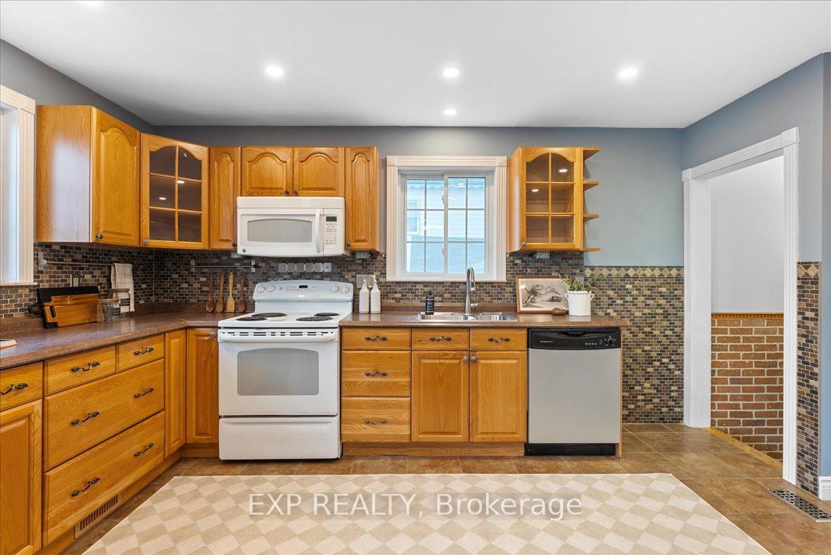 Photo 11 of 621 Orpington Road, Peterborough, Otonabee Ward 1 — HOMEH