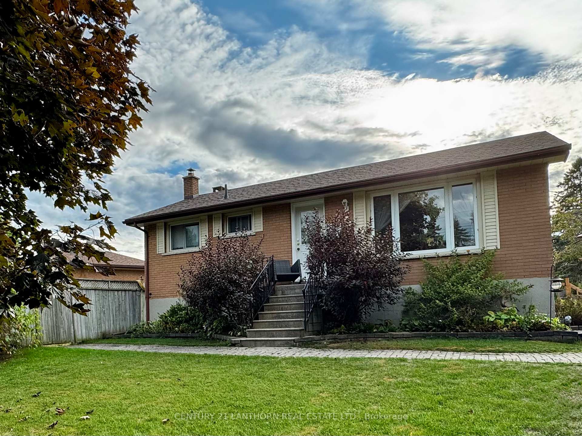 Front of 4 Highview Crescent