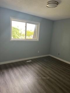 Photo 3 of 1379 Everglades Drive, Oshawa, Samac — HOMEH