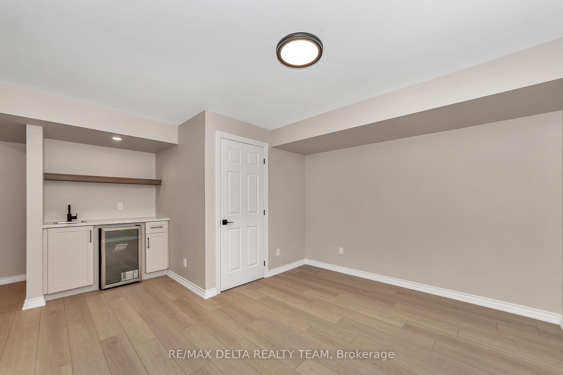 Photo 8 of 1593 Payette Drive, Ottawa, Bilberry Creek/Queenswood Heights — HOMEH