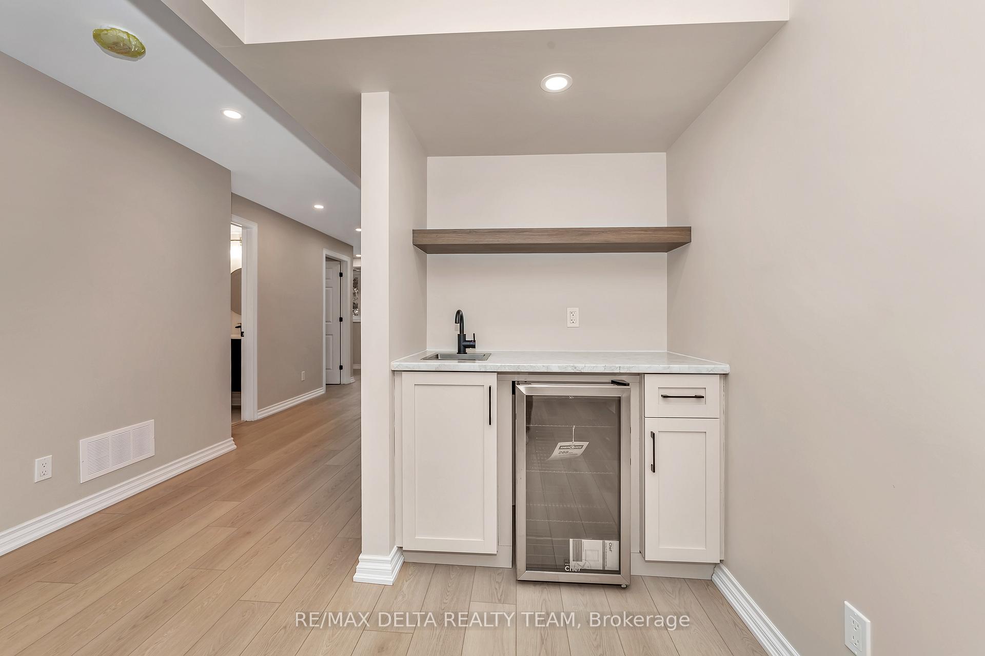 Photo 9 of 1593 Payette Drive, Ottawa, Bilberry Creek/Queenswood Heights — HOMEH