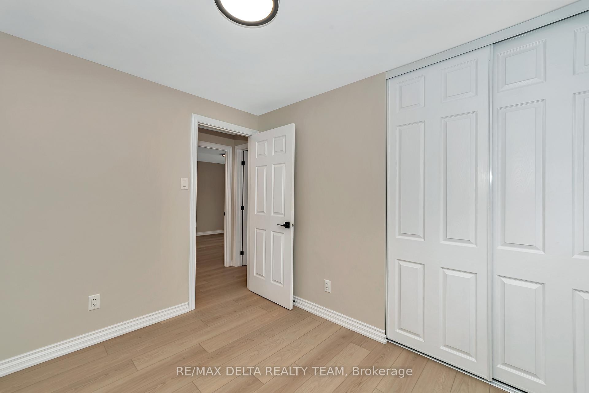 Photo 10 of 1593 Payette Drive, Ottawa, Bilberry Creek/Queenswood Heights — HOMEH