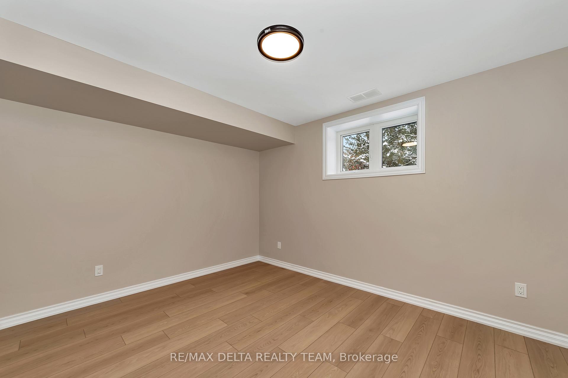 Photo 11 of 1593 Payette Drive, Ottawa, Bilberry Creek/Queenswood Heights — HOMEH
