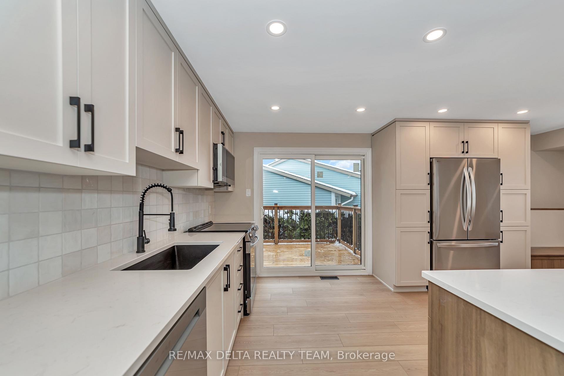 Photo 18 of 1593 Payette Drive, Ottawa, Bilberry Creek/Queenswood Heights — HOMEH
