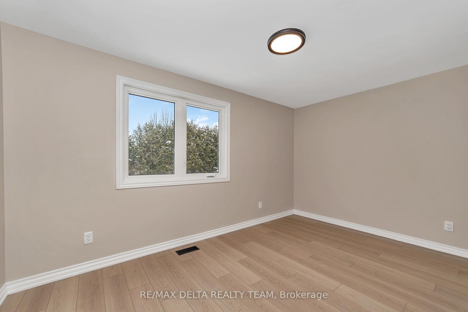 Photo 23 of 1593 Payette Drive, Ottawa, Bilberry Creek/Queenswood Heights — HOMEH