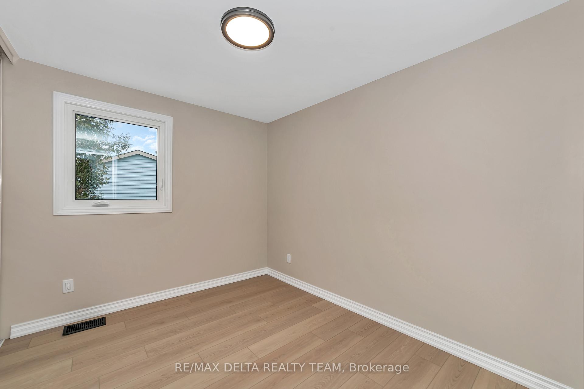 Photo 26 of 1593 Payette Drive, Ottawa, Bilberry Creek/Queenswood Heights — HOMEH