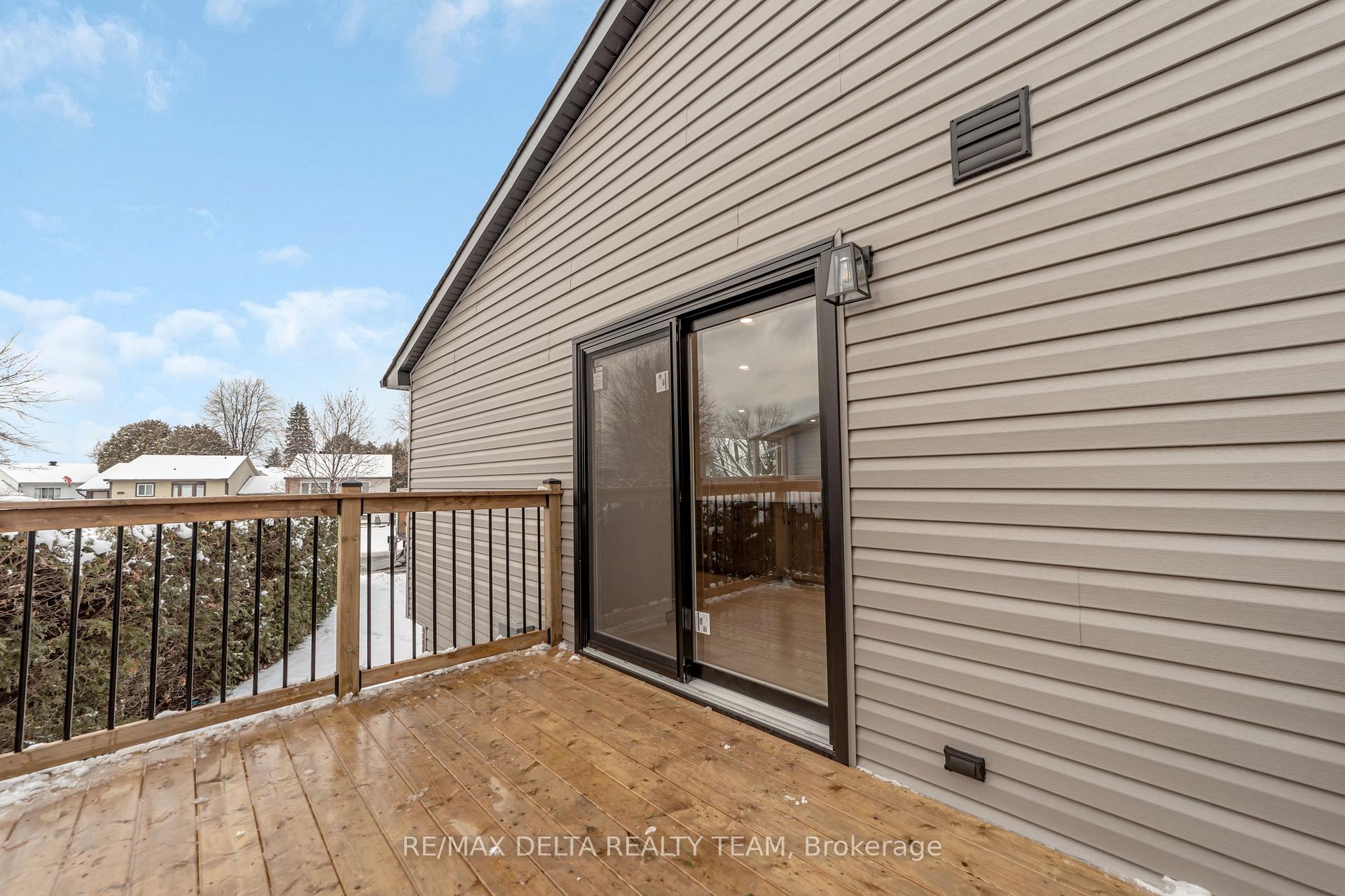 Photo 31 of 1593 Payette Drive, Ottawa, Bilberry Creek/Queenswood Heights — HOMEH