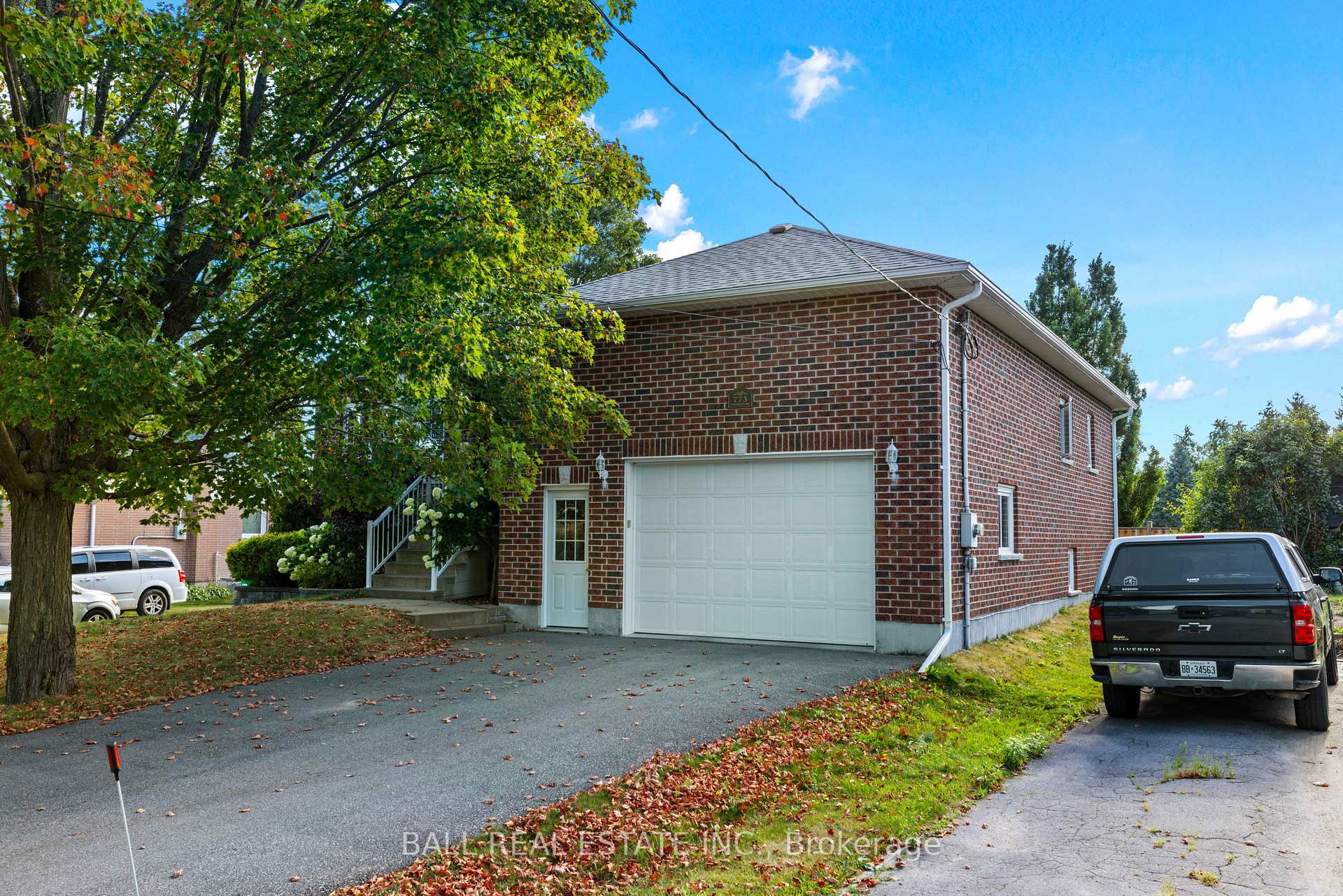 Photo 22 of 773 Pinewood Drive, Peterborough, Otonabee Ward 1 — HOMEH