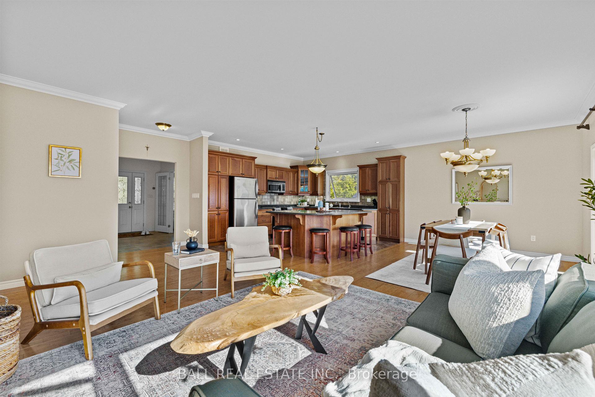 Photo 31 of 773 Pinewood Drive, Peterborough, Otonabee Ward 1 — HOMEH