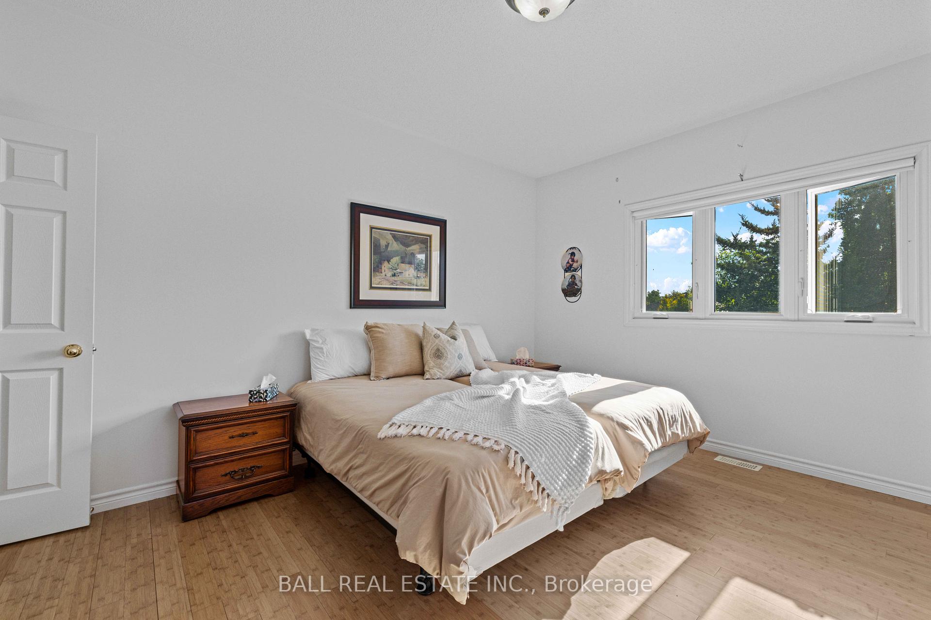 Photo 18 of 773 Pinewood Drive, Peterborough, Otonabee Ward 1 — HOMEH