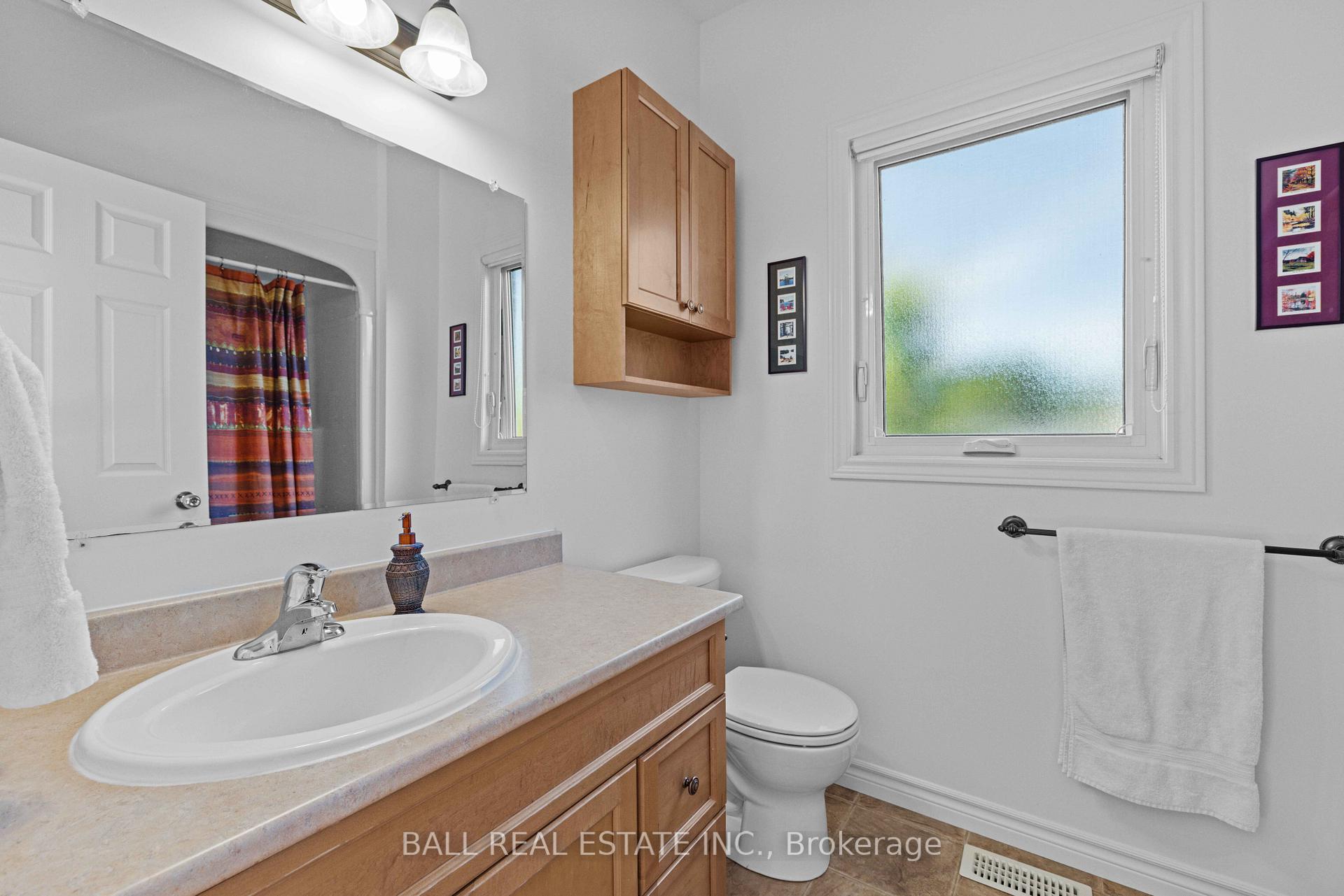 Photo 20 of 773 Pinewood Drive, Peterborough, Otonabee Ward 1 — HOMEH