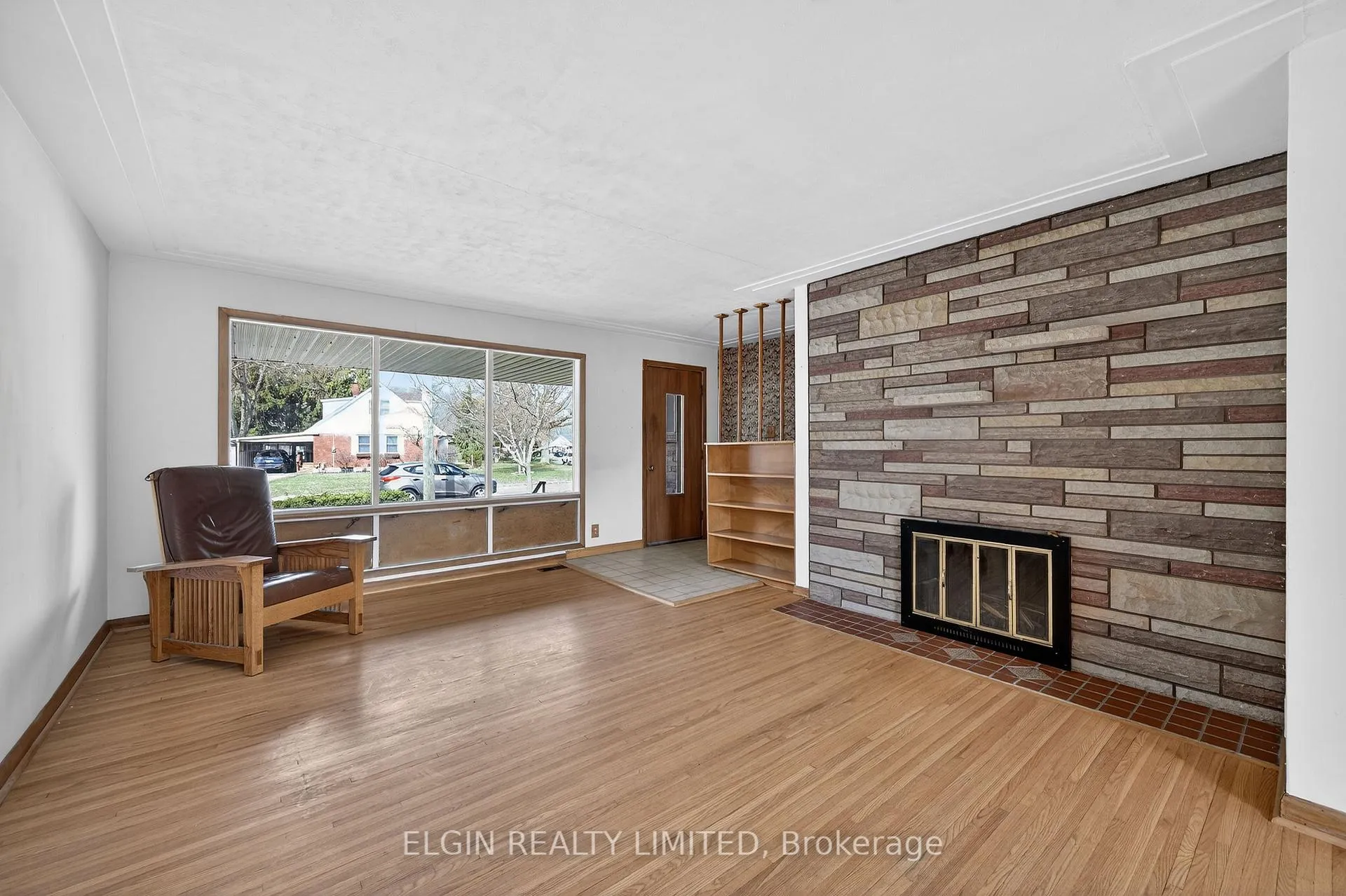 Photo 10 of 8 Ermatinger Street, St. Thomas — HOMEH