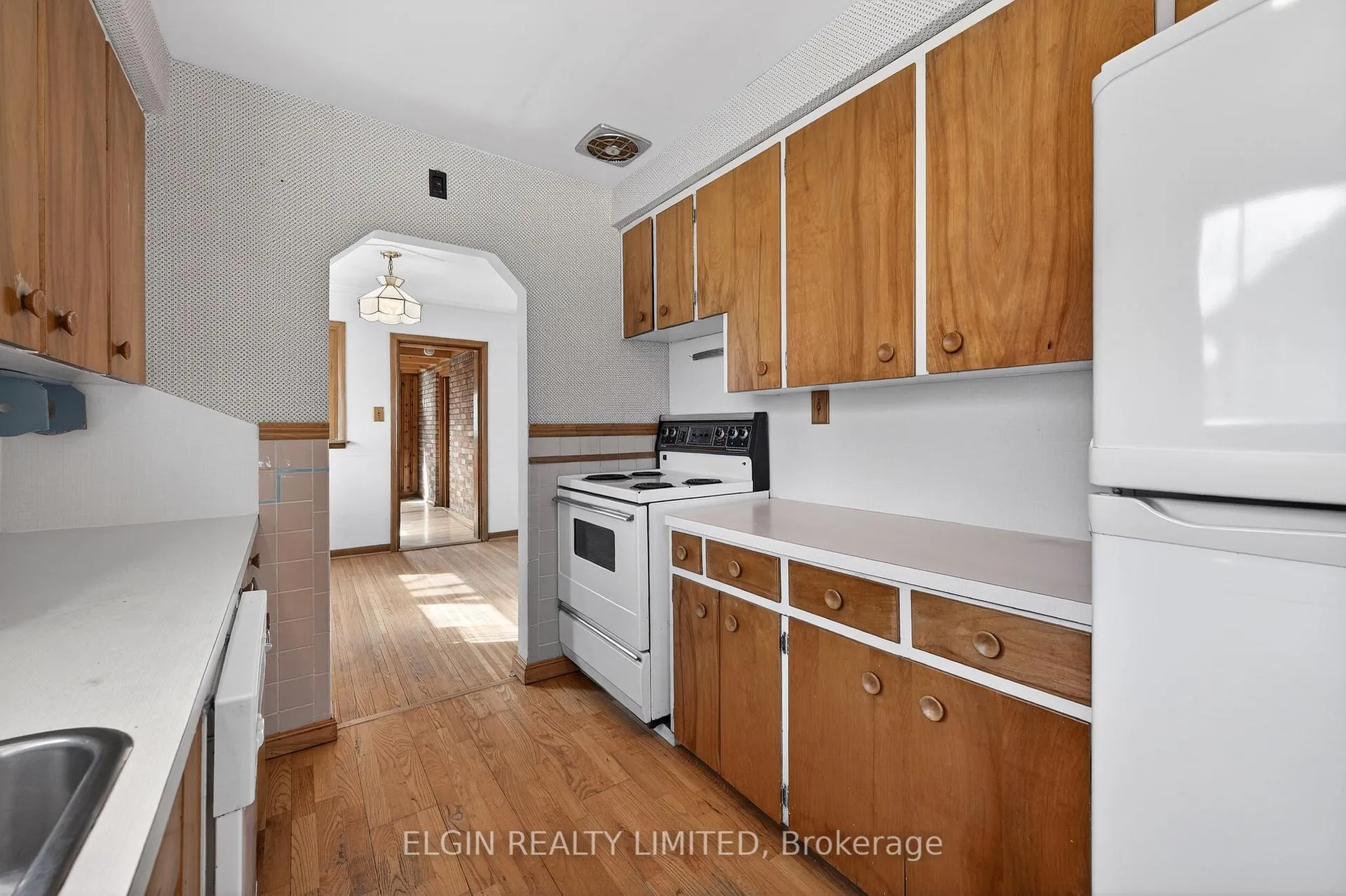 Photo 12 of 8 Ermatinger Street, St. Thomas — HOMEH