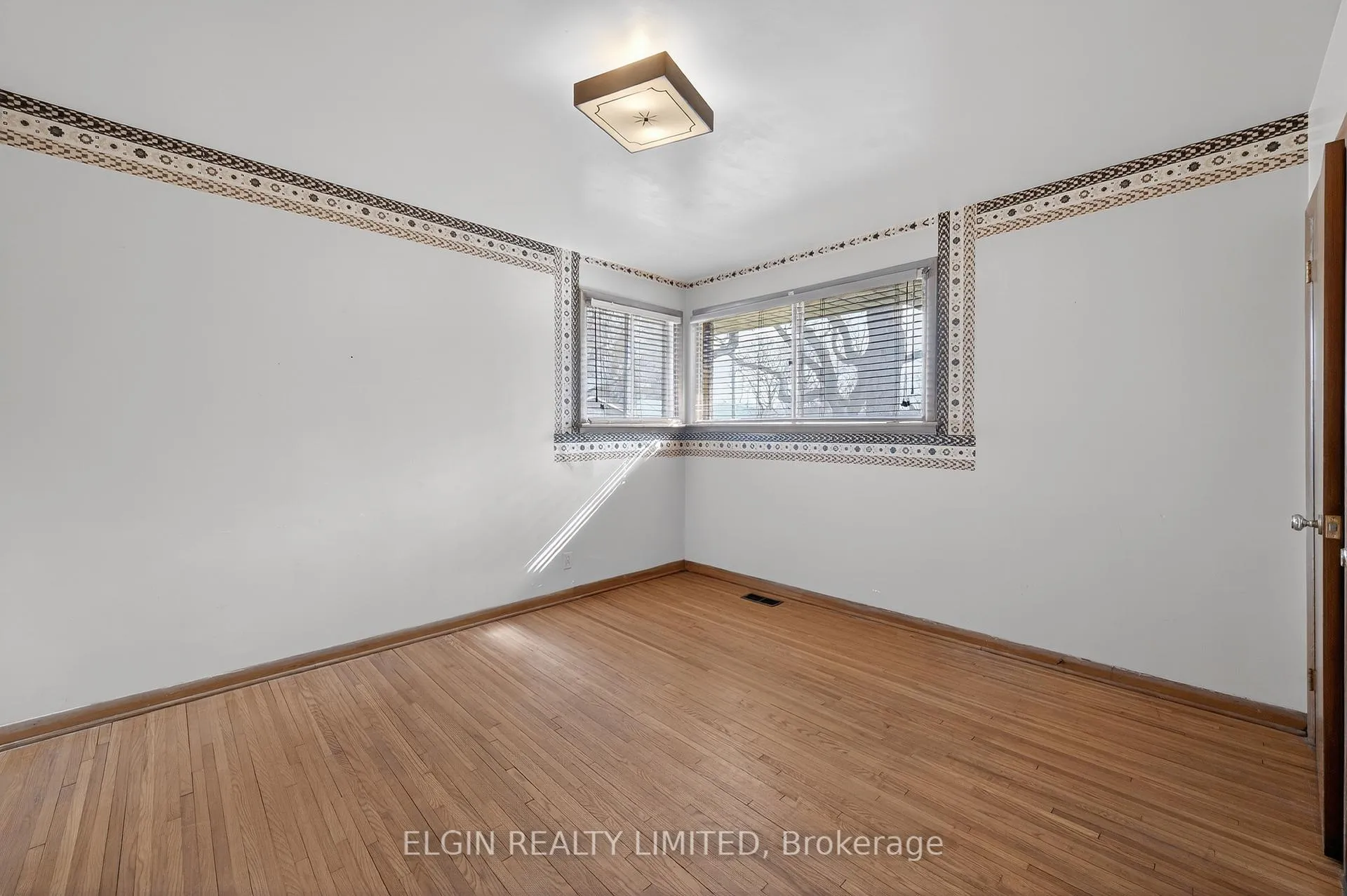 Photo 22 of 8 Ermatinger Street, St. Thomas — HOMEH