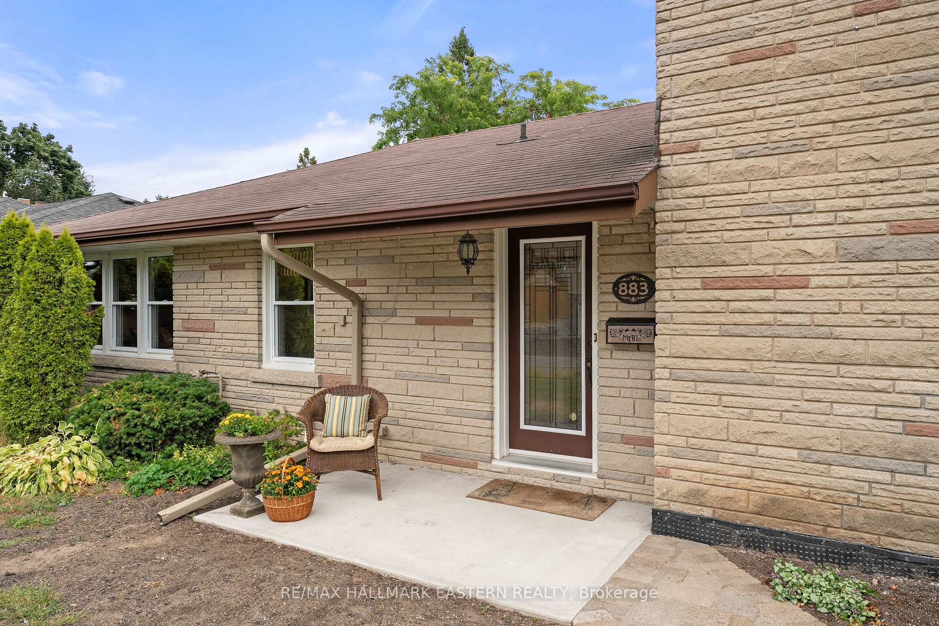 Photo 3 of 883 Kensington Drive, Peterborough, Monaghan Ward 2 — HOMEH