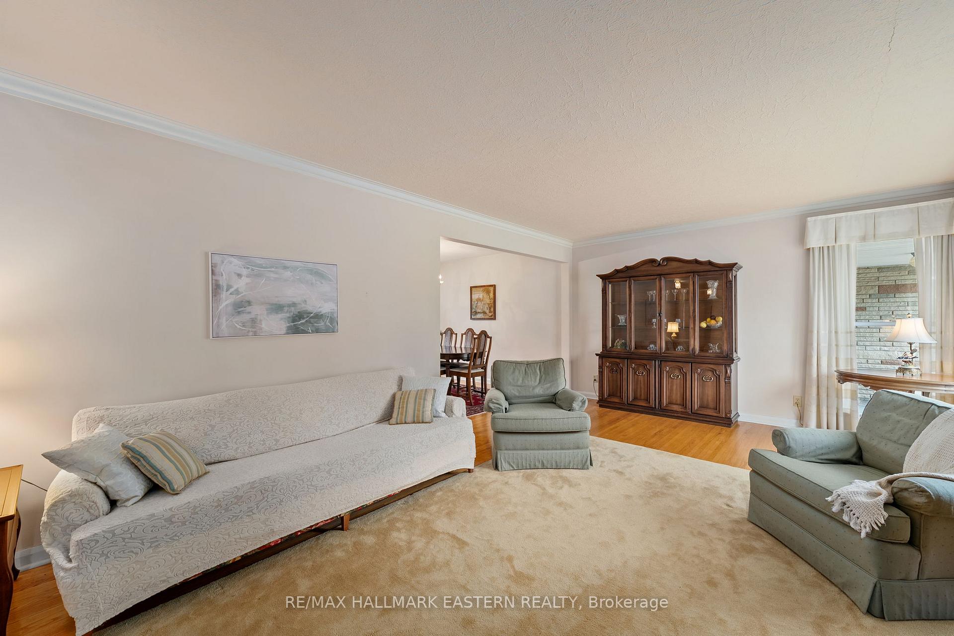 Photo 7 of 883 Kensington Drive, Peterborough, Monaghan Ward 2 — HOMEH