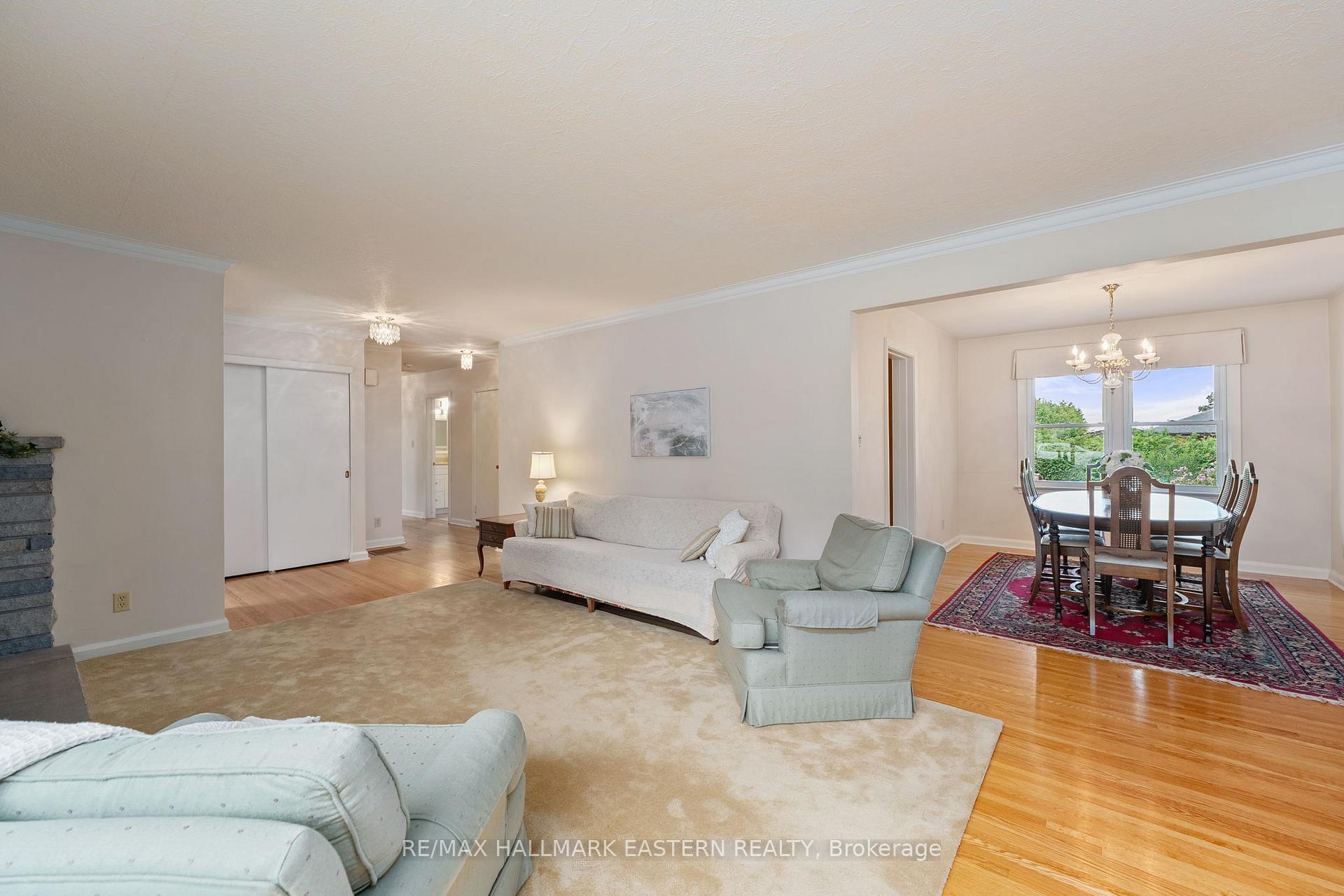 Photo 10 of 883 Kensington Drive, Peterborough, Monaghan Ward 2 — HOMEH