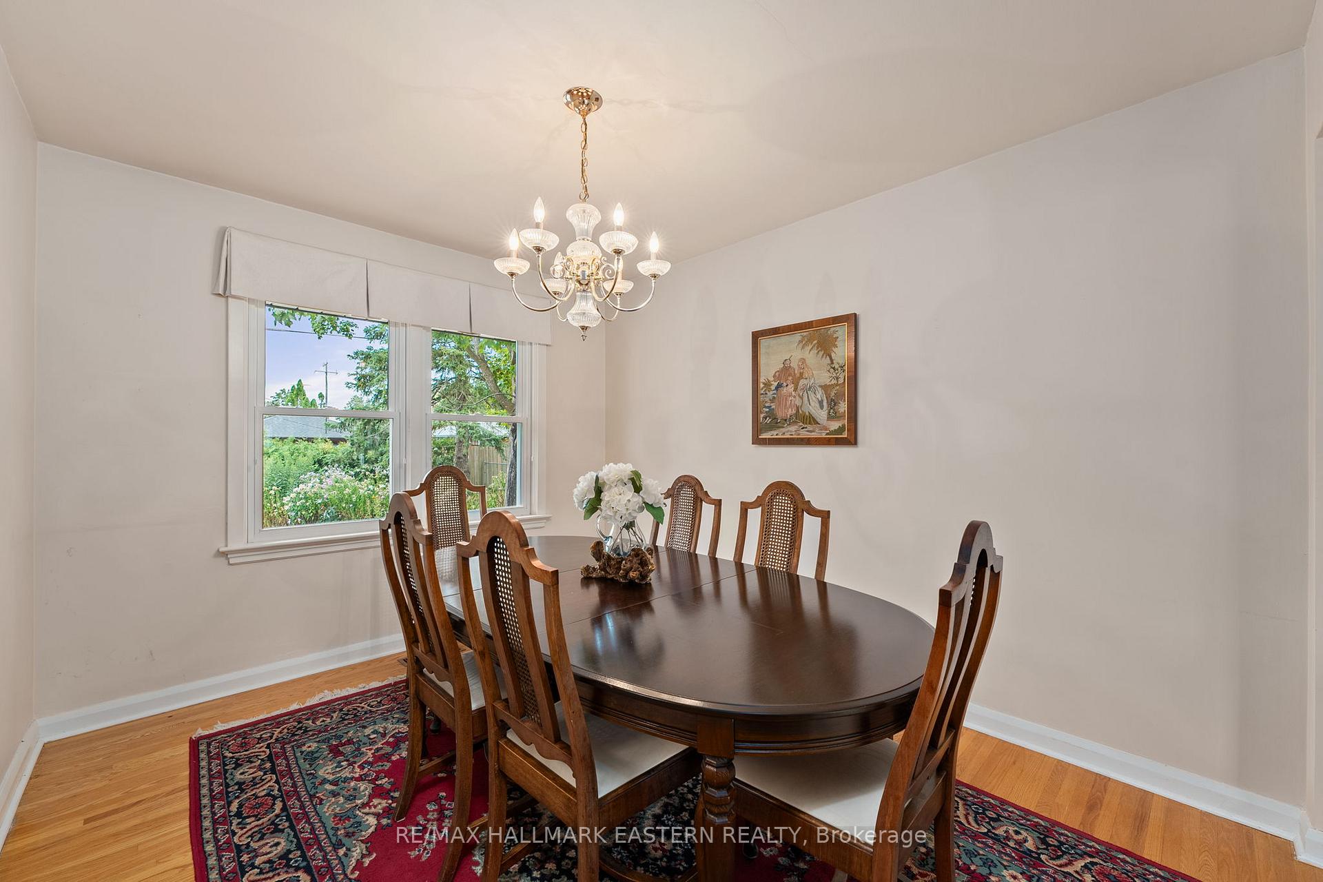 Photo 11 of 883 Kensington Drive, Peterborough, Monaghan Ward 2 — HOMEH