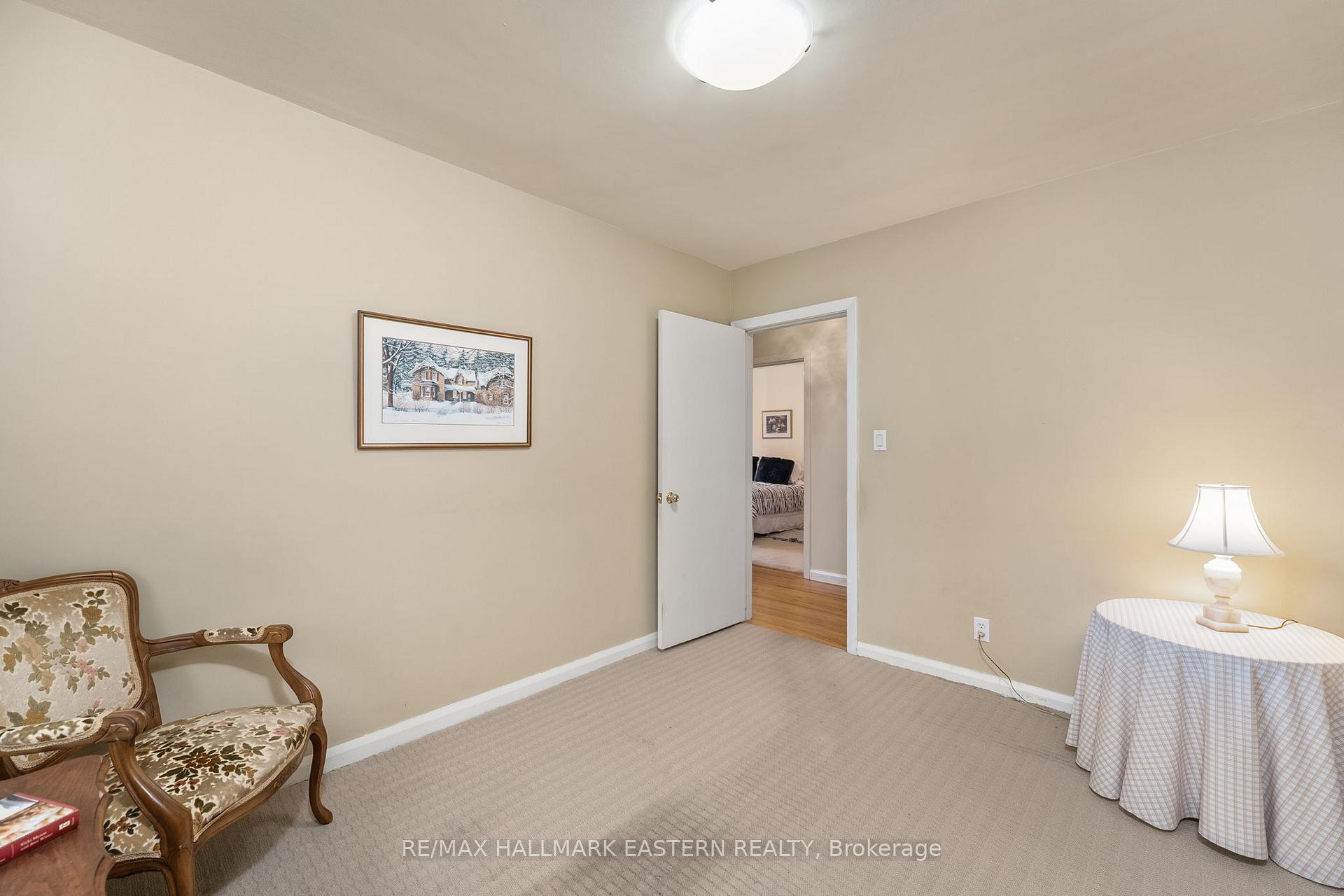 Photo 19 of 883 Kensington Drive, Peterborough, Monaghan Ward 2 — HOMEH