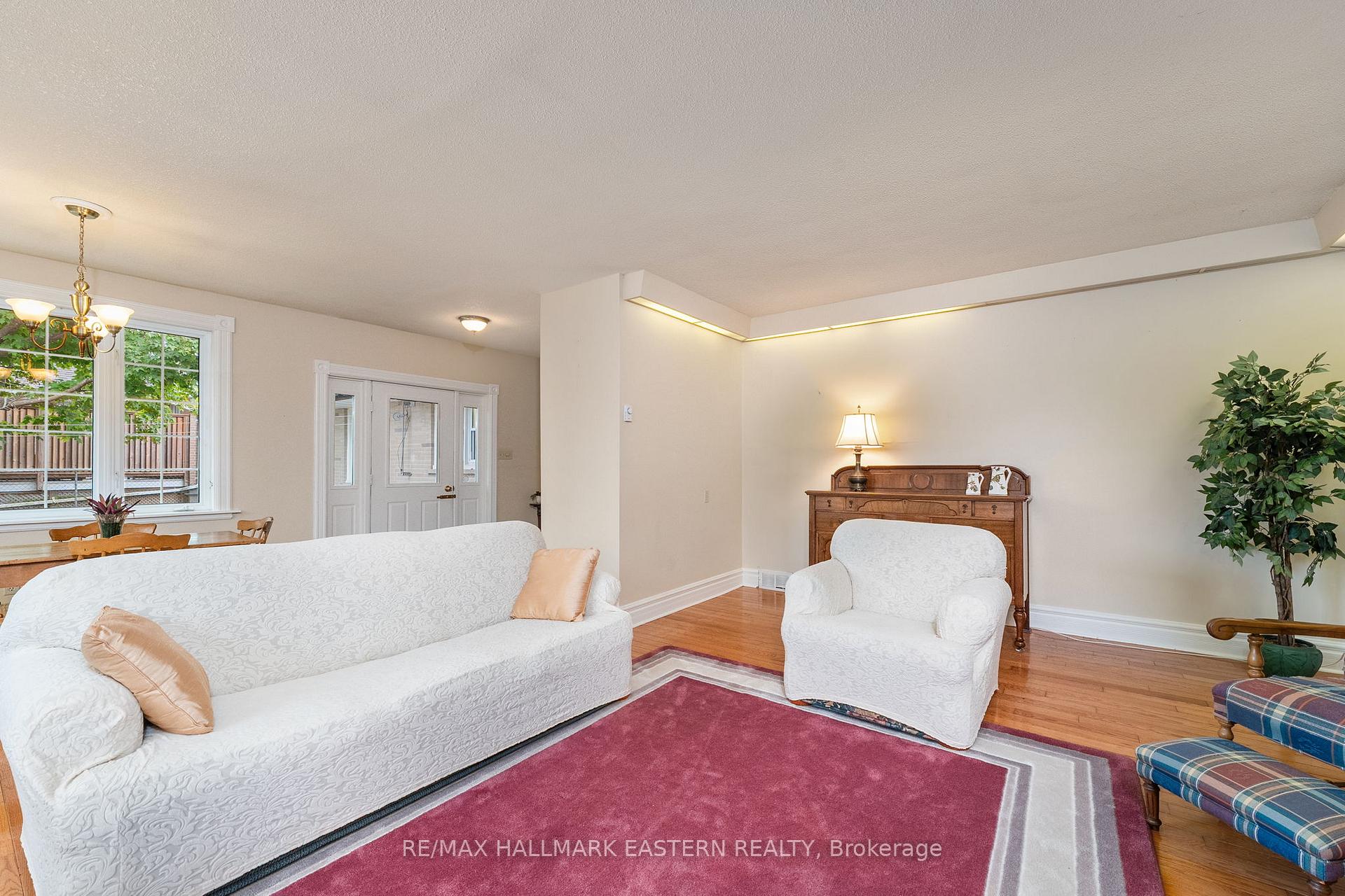 Photo 30 of 883 Kensington Drive, Peterborough, Monaghan Ward 2 — HOMEH