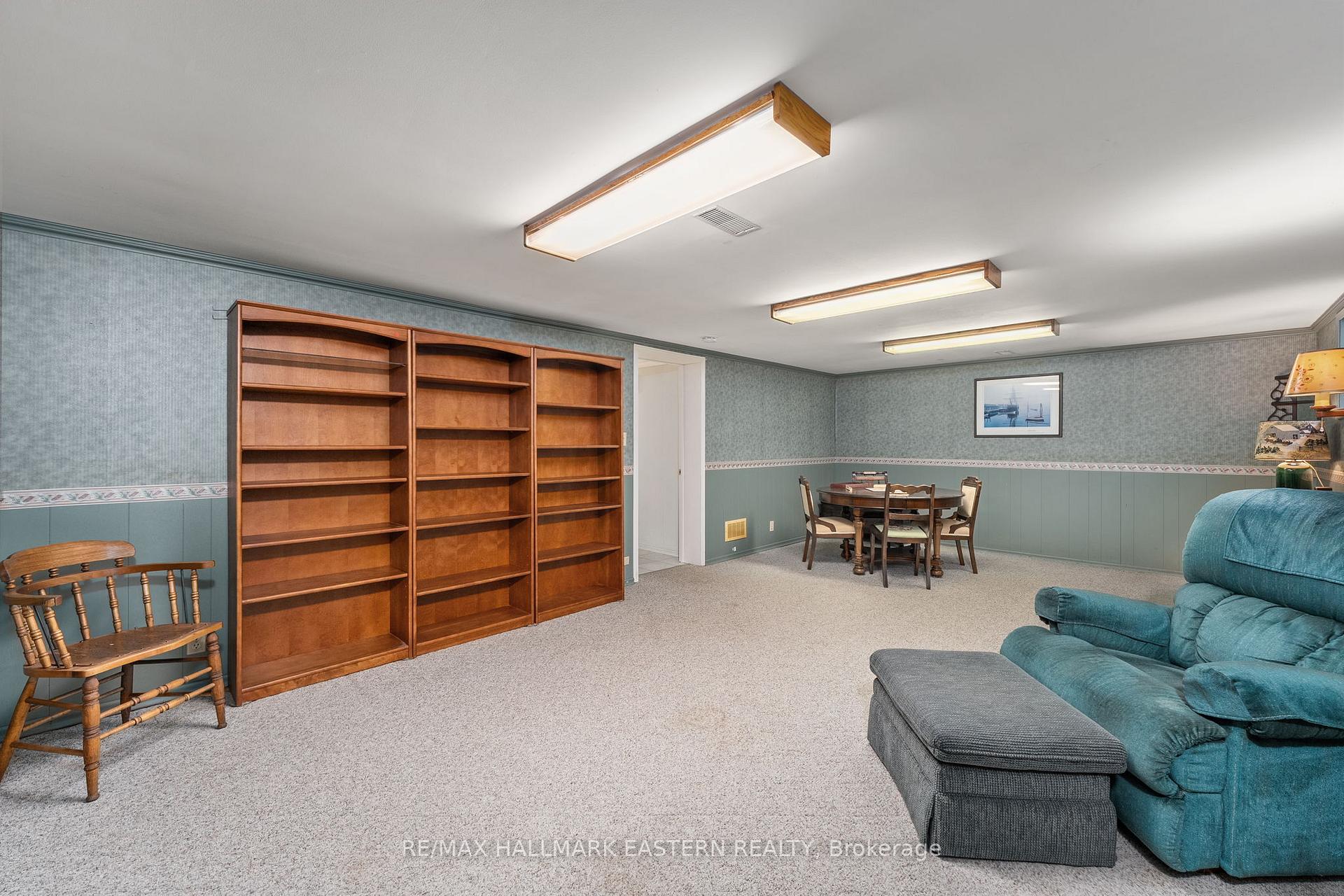 Photo 35 of 883 Kensington Drive, Peterborough, Monaghan Ward 2 — HOMEH