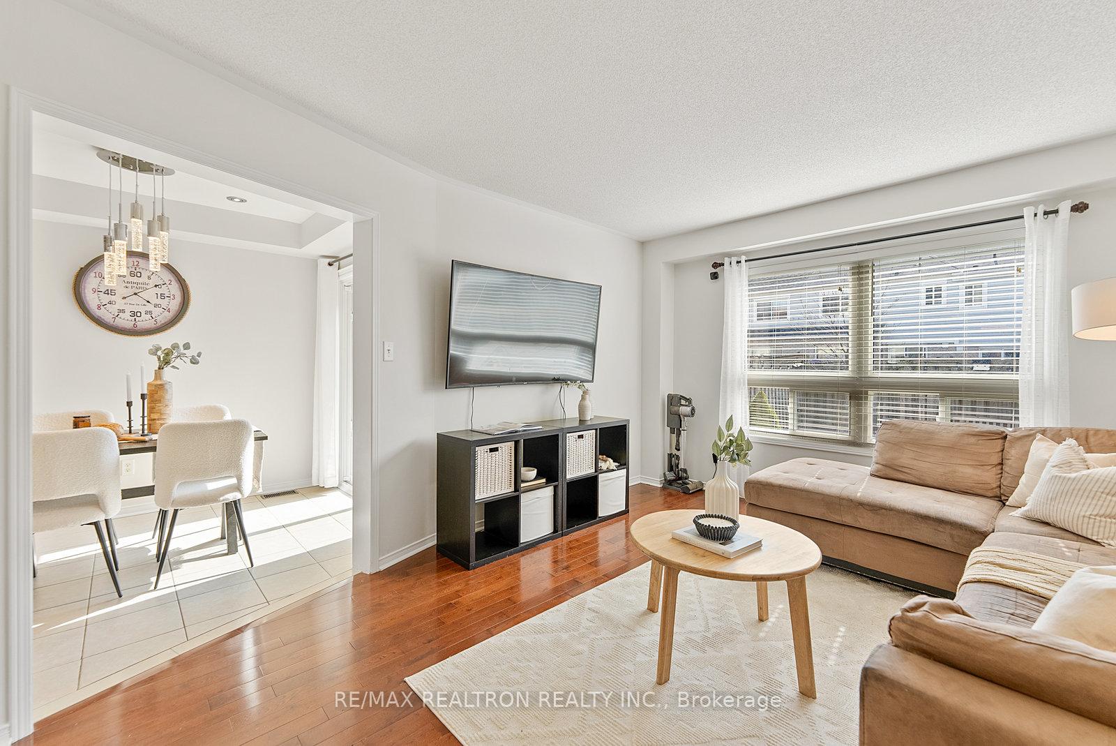 Photo 10 of 947 Fetchison Drive, Oshawa, Taunton — HOMEH