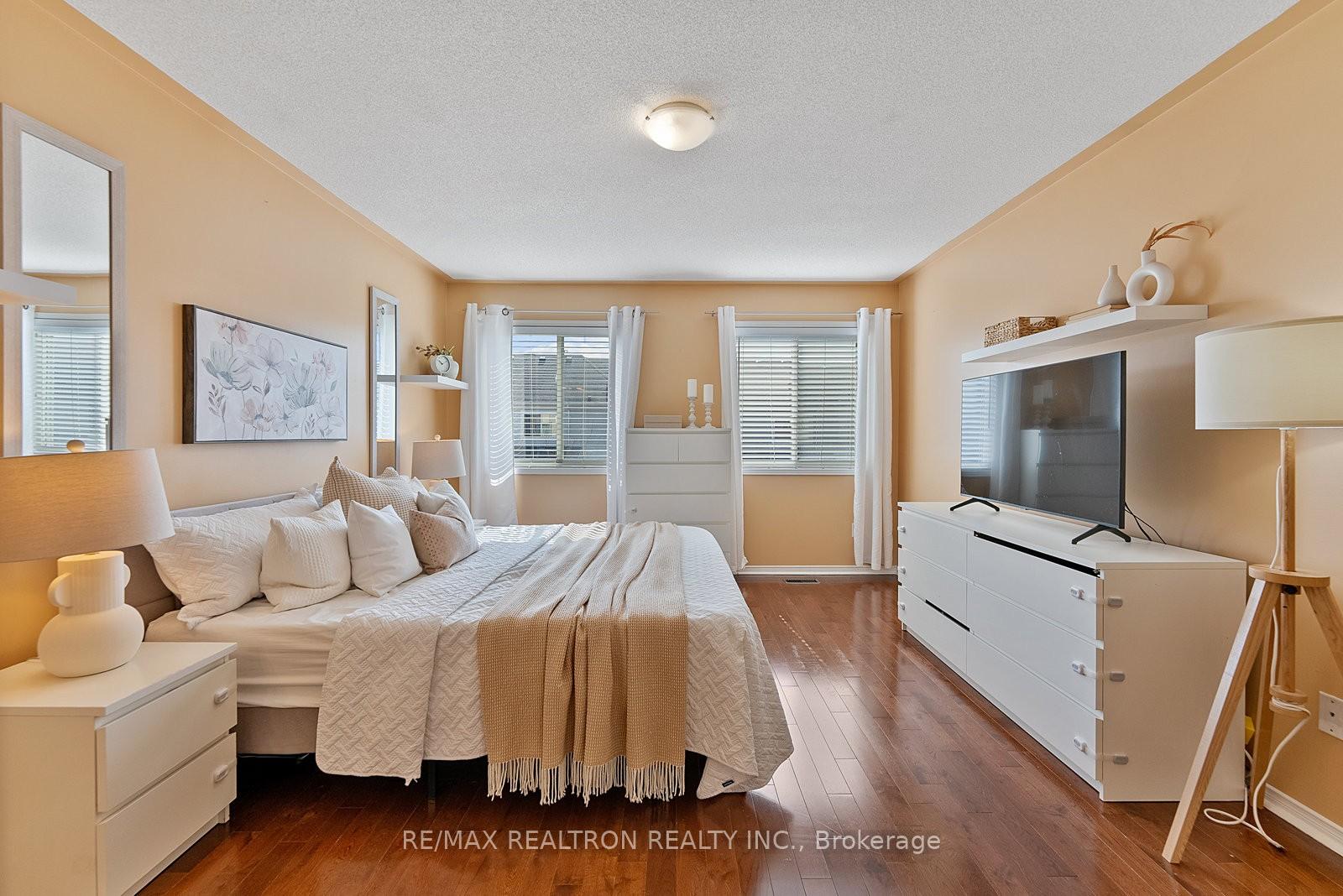 Photo 24 of 947 Fetchison Drive, Oshawa, Taunton — HOMEH