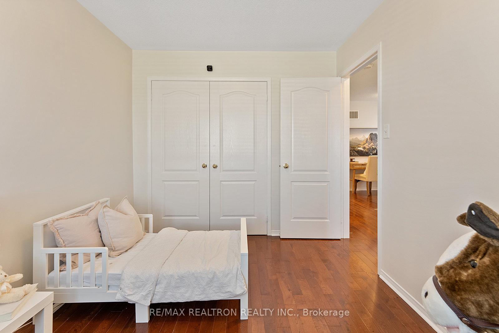 Photo 30 of 947 Fetchison Drive, Oshawa, Taunton — HOMEH