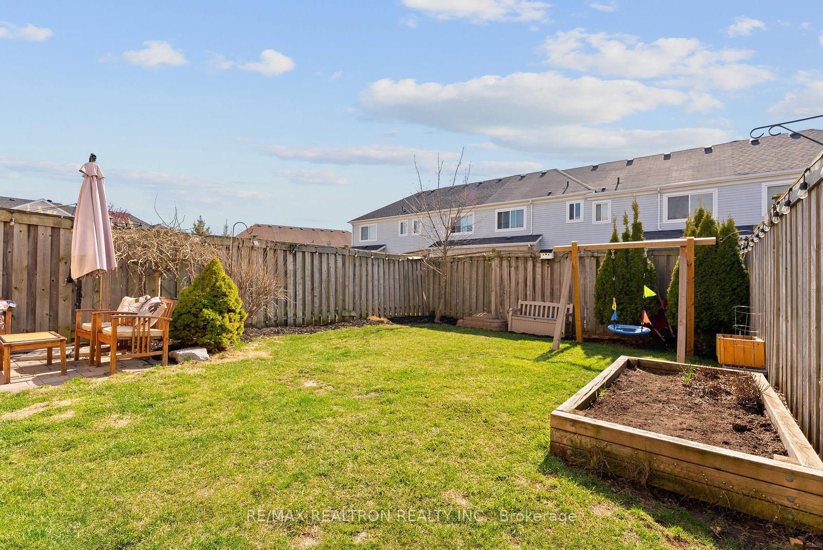 Photo 44 of 947 Fetchison Drive, Oshawa, Taunton — HOMEH