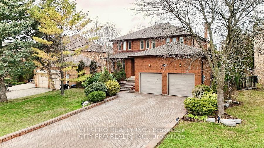 Front of 58 Rossmull Crescent