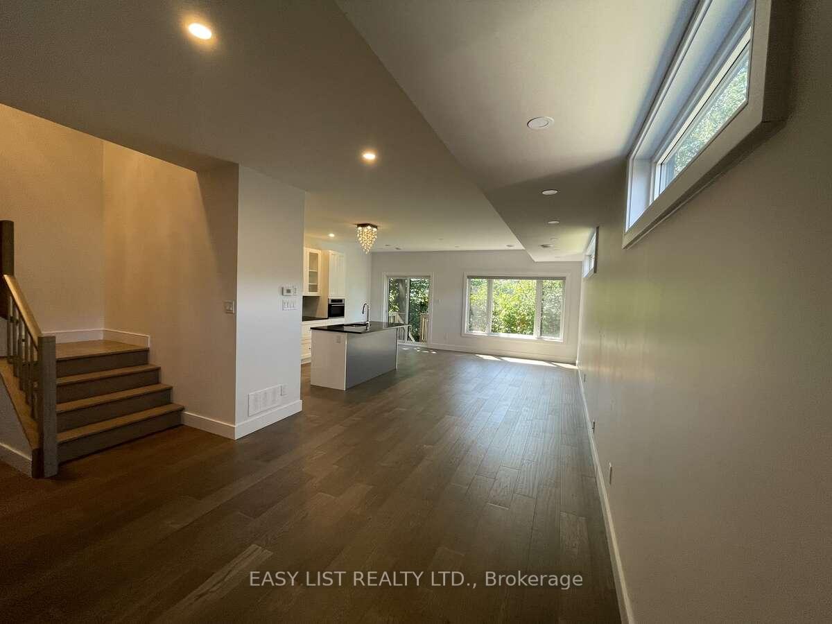 Photo 11 of Unit A, 844 Maplewood Avenue, Ottawa, Queensway Terrace North — HOMEH