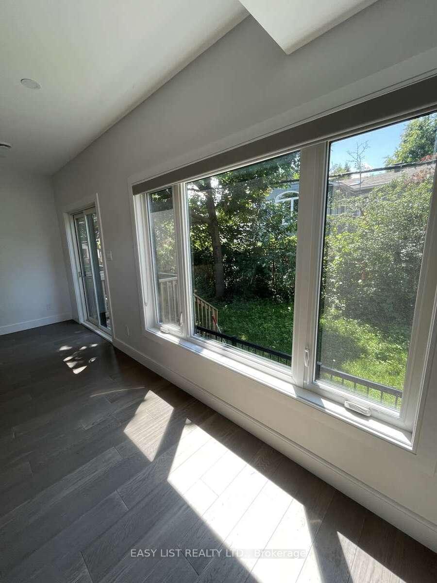 Photo 12 of Unit A, 844 Maplewood Avenue, Ottawa, Queensway Terrace North — HOMEH