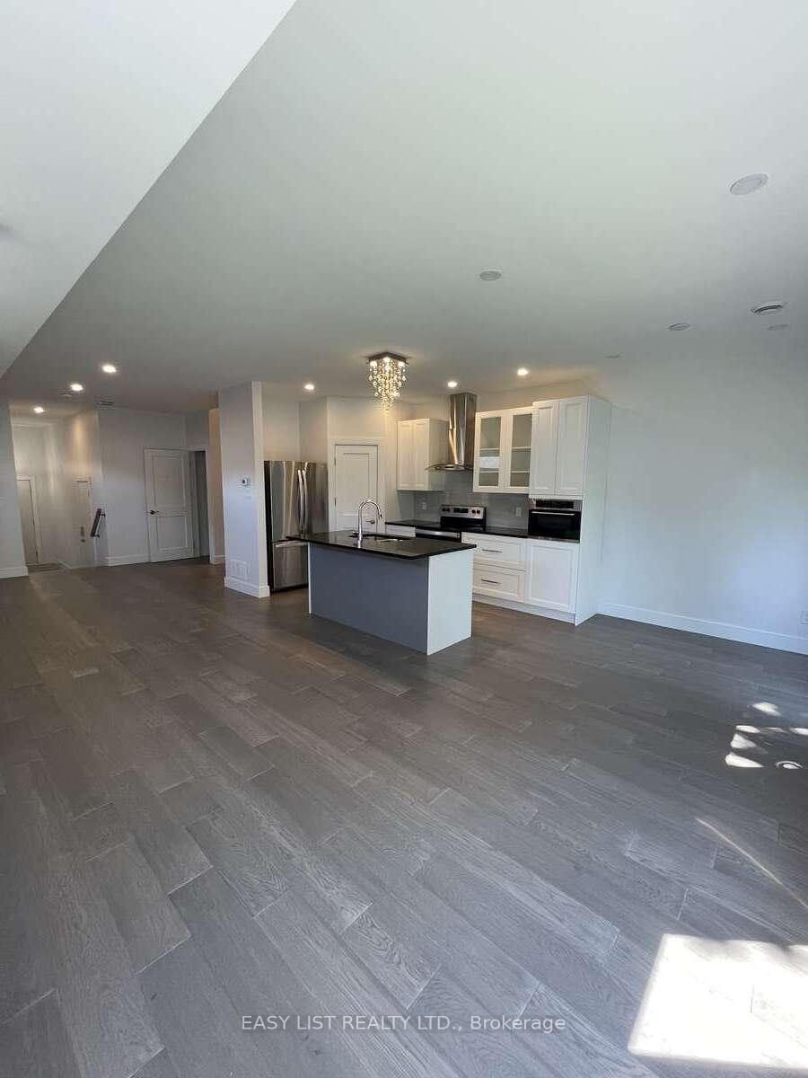 Photo 23 of Unit A, 844 Maplewood Avenue, Ottawa, Queensway Terrace North — HOMEH