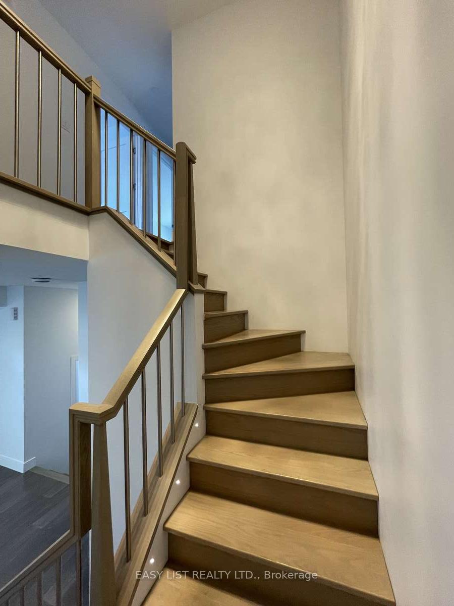 Photo 18 of Unit A, 844 Maplewood Avenue, Ottawa, Queensway Terrace North — HOMEH