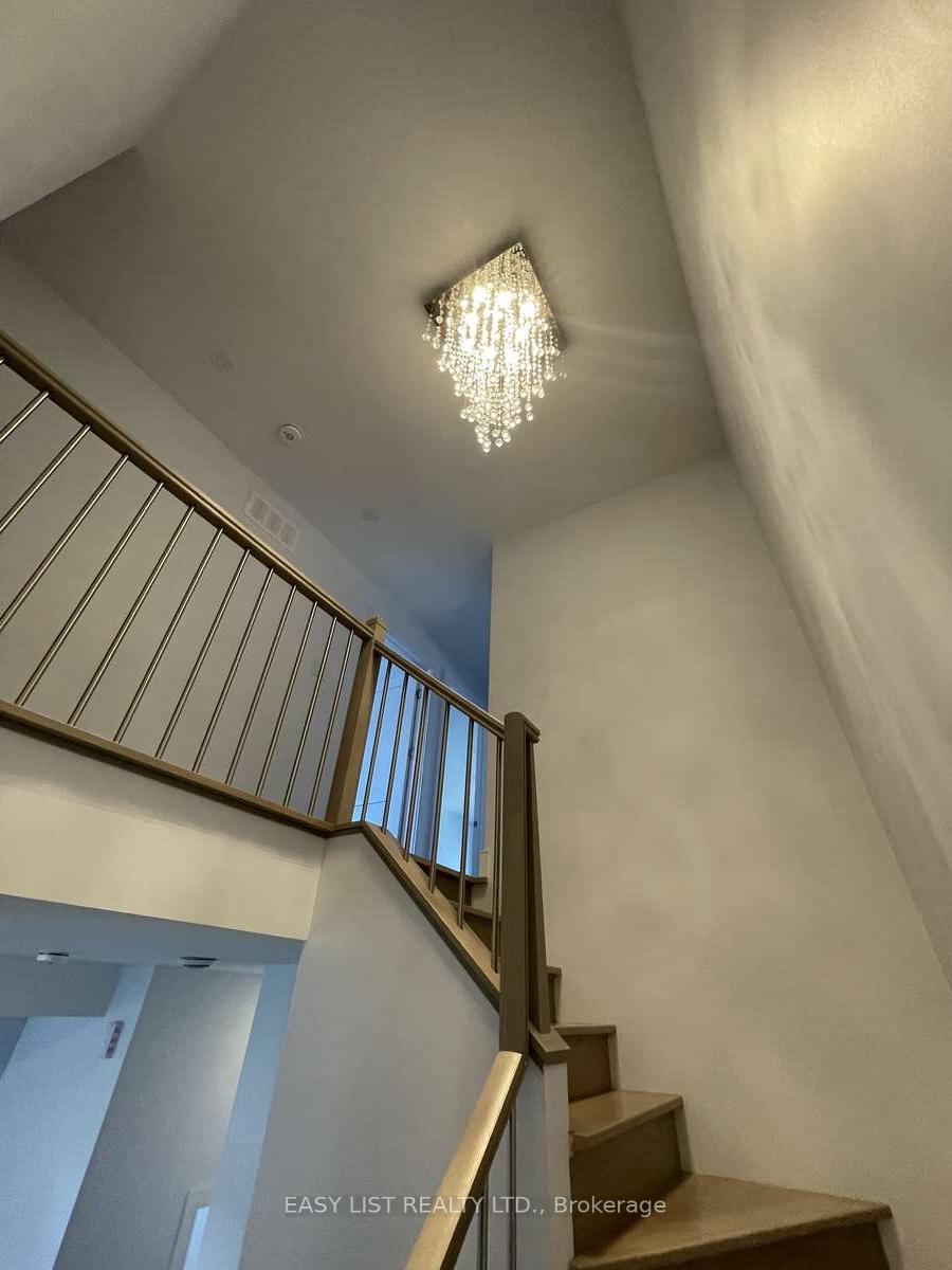 Photo 19 of Unit A, 844 Maplewood Avenue, Ottawa, Queensway Terrace North — HOMEH