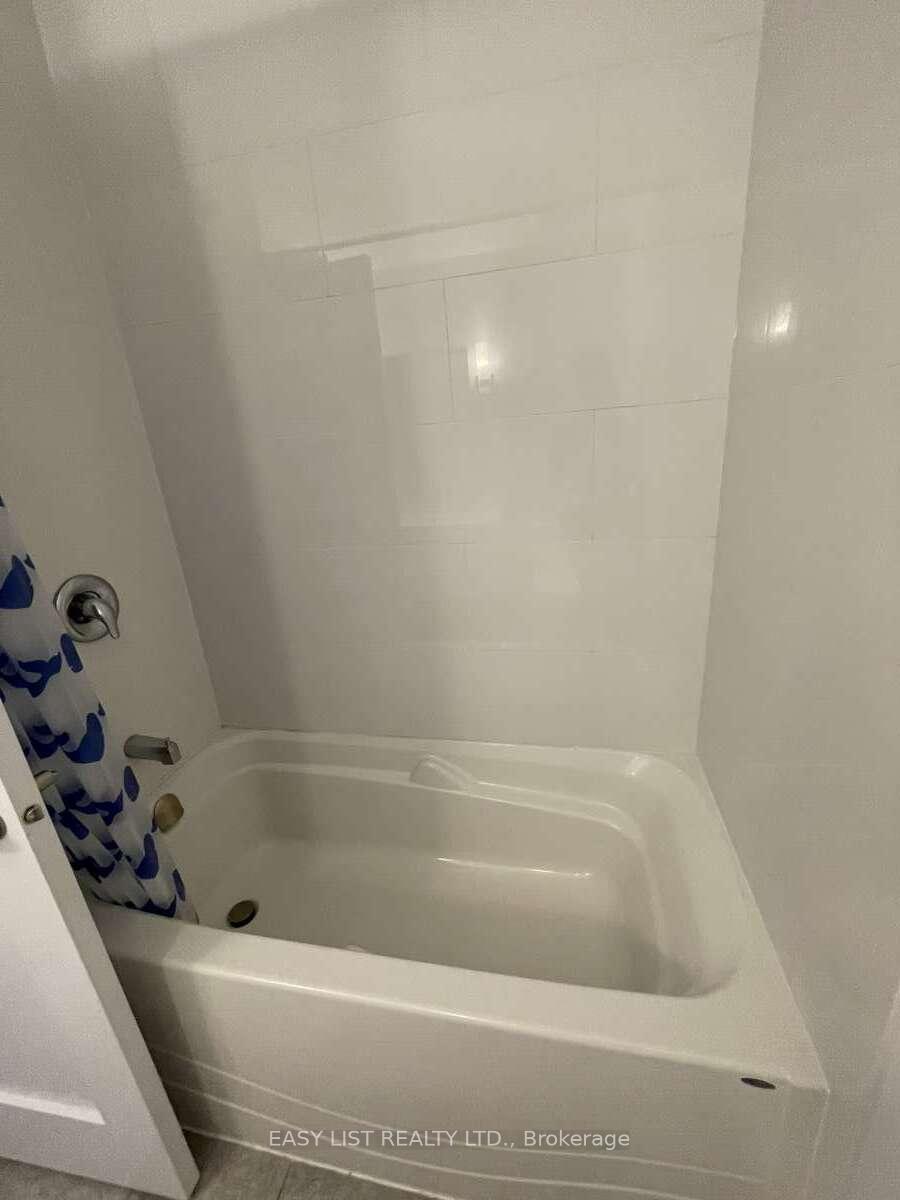 Photo 26 of Unit A, 844 Maplewood Avenue, Ottawa, Queensway Terrace North — HOMEH