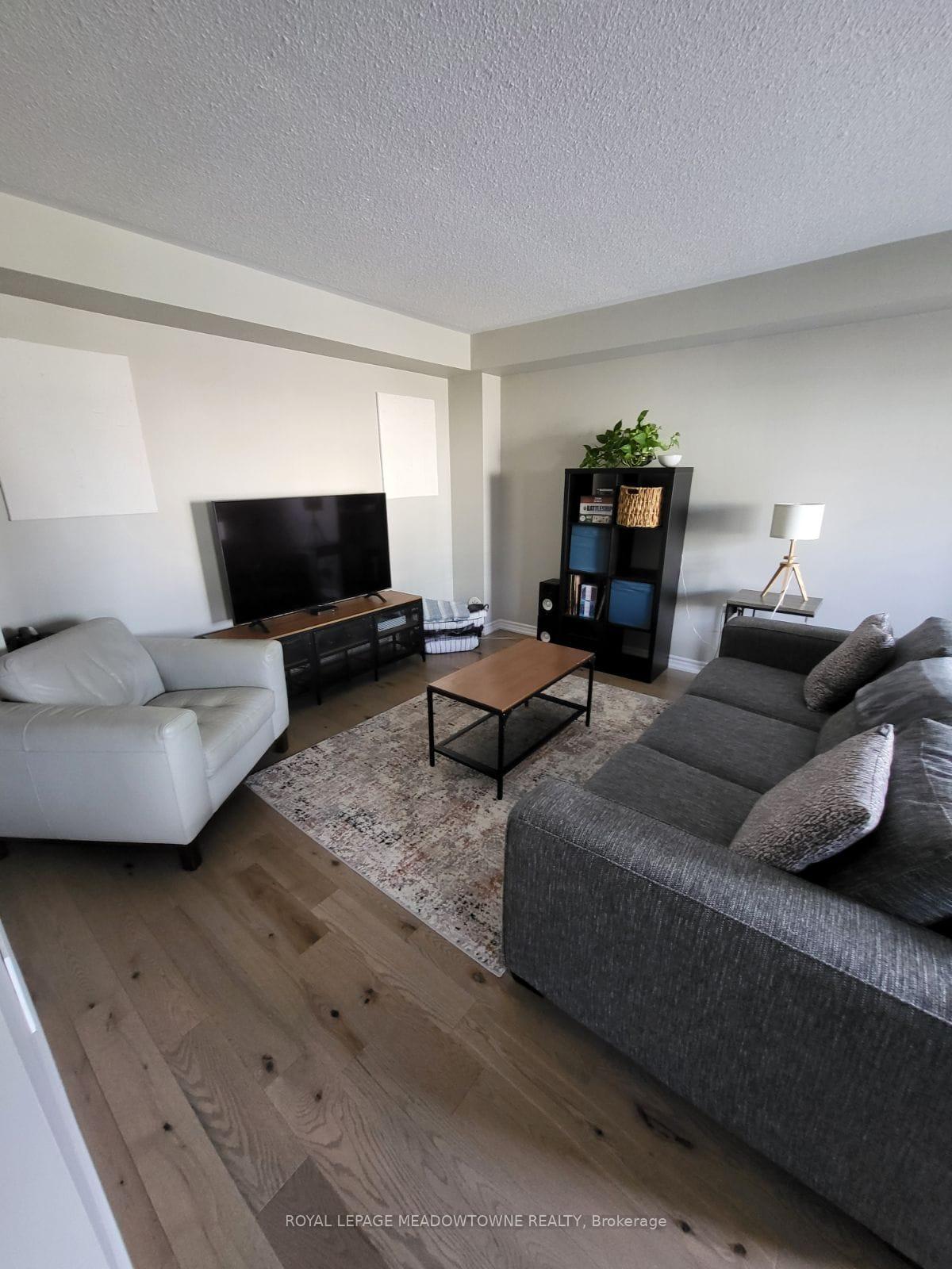 Photo 2 of 45 Far North Court, Oshawa, Windfields — HOMEH