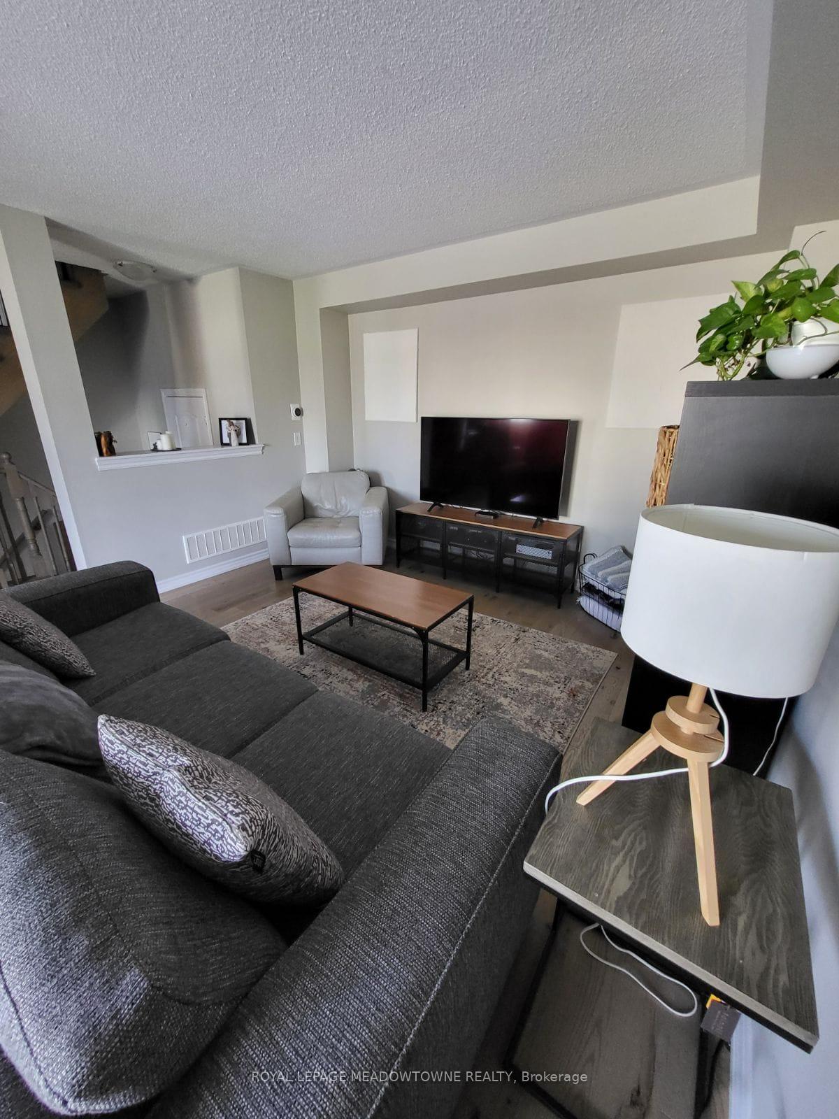 Photo 3 of 45 Far North Court, Oshawa, Windfields — HOMEH