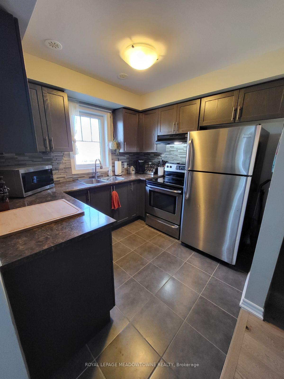 Photo 5 of 45 Far North Court, Oshawa, Windfields — HOMEH