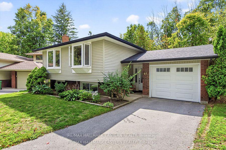 Photo 2 of 41 Parkview Drive, Peterborough, Northcrest Ward 5 — HOMEH