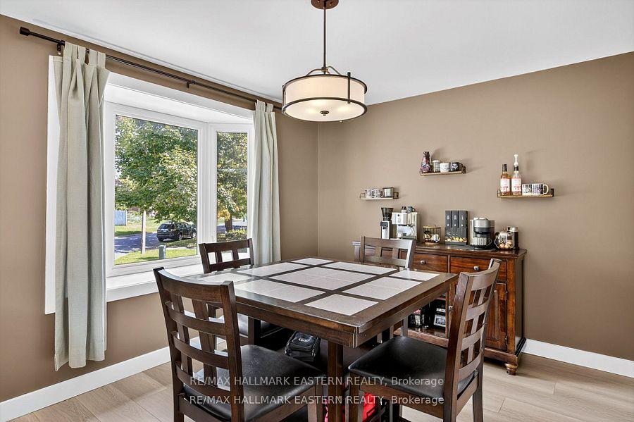 Photo 8 of 41 Parkview Drive, Peterborough, Northcrest Ward 5 — HOMEH